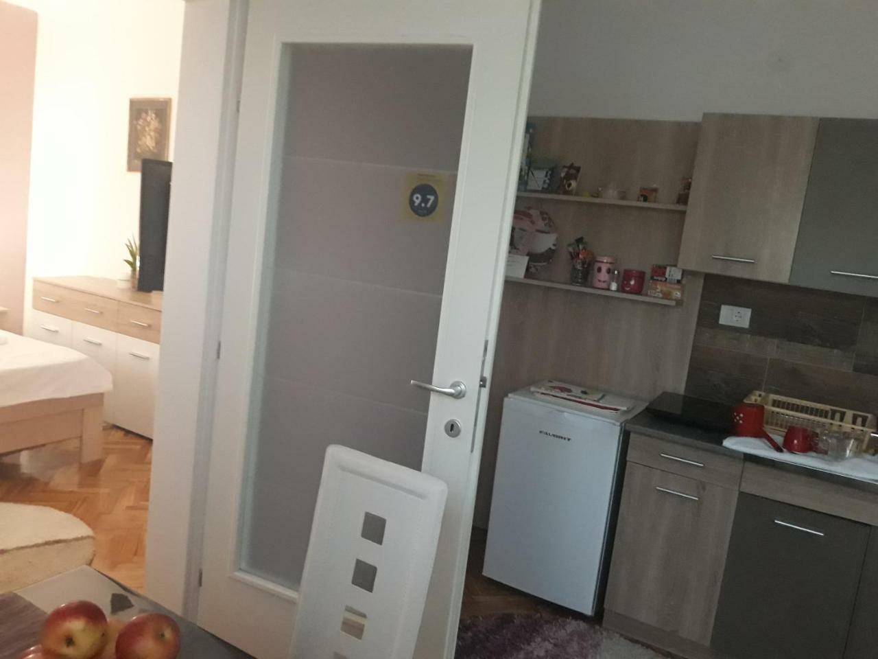 Apartment Holiday Vrnjačka Banja エクステリア 写真